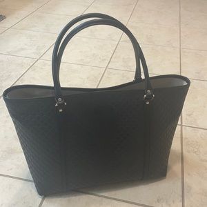 Black embossed leather Gucci tote